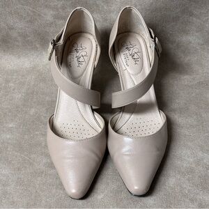 Women’s LifeStride Suki Pump heels Size 6.5